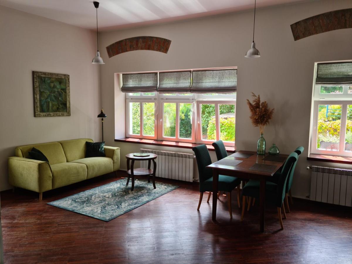 Apartament W Starej Szkole Apartment Srebrna Gora Ngoại thất bức ảnh