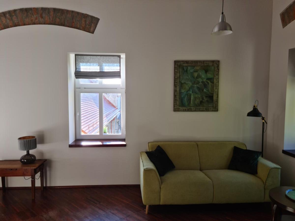 Apartament W Starej Szkole Apartment Srebrna Gora Ngoại thất bức ảnh