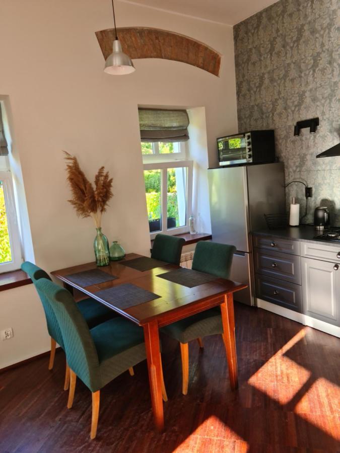 Apartament W Starej Szkole Apartment Srebrna Gora Ngoại thất bức ảnh