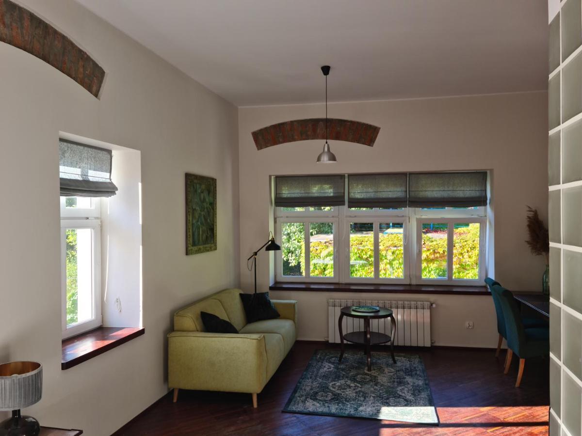 Apartament W Starej Szkole Apartment Srebrna Gora Ngoại thất bức ảnh