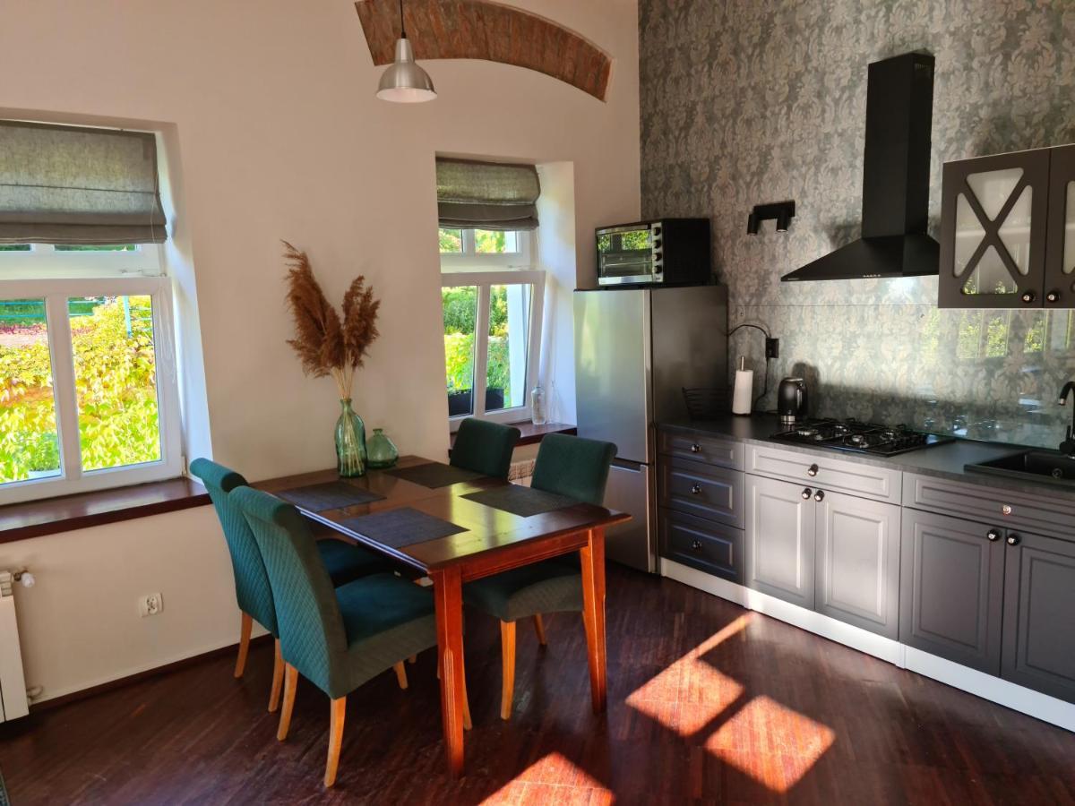Apartament W Starej Szkole Apartment Srebrna Gora Ngoại thất bức ảnh